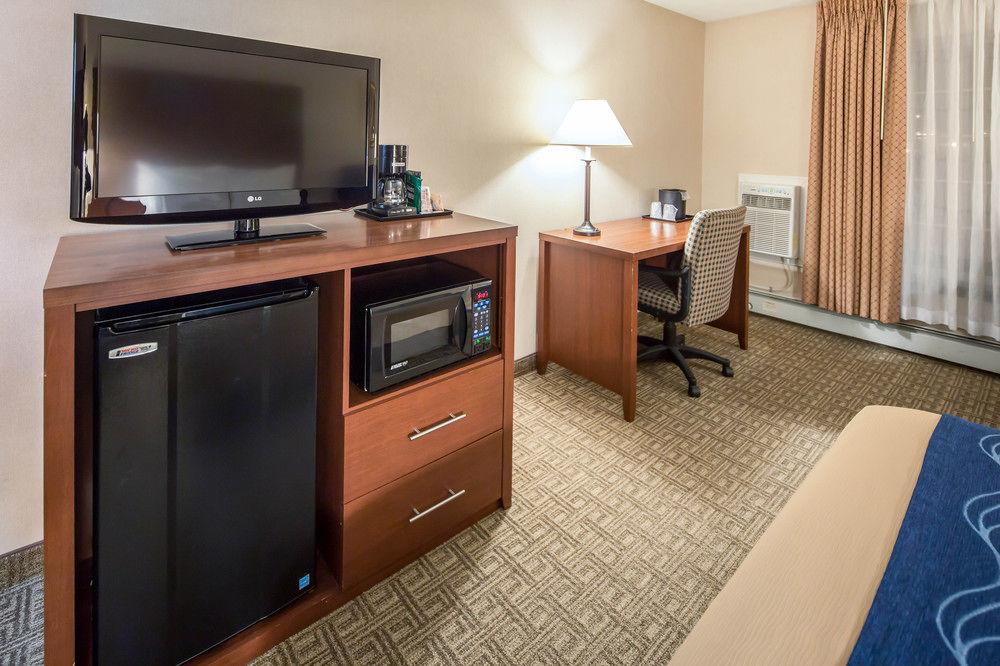 Wingate By Wyndham Anchorage Downtown - Ship Creek Hotel Bagian luar foto
