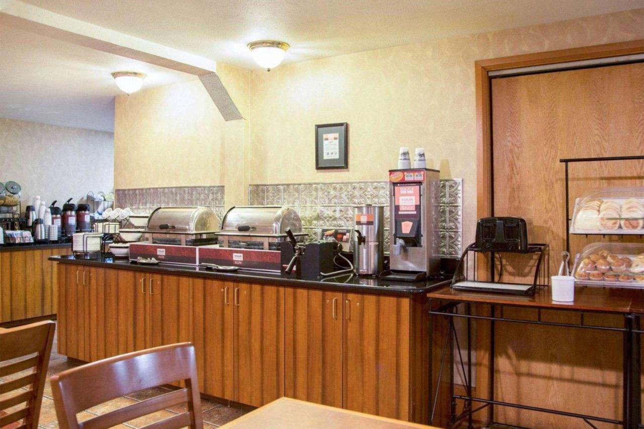 Wingate By Wyndham Anchorage Downtown - Ship Creek Hotel Bagian luar foto