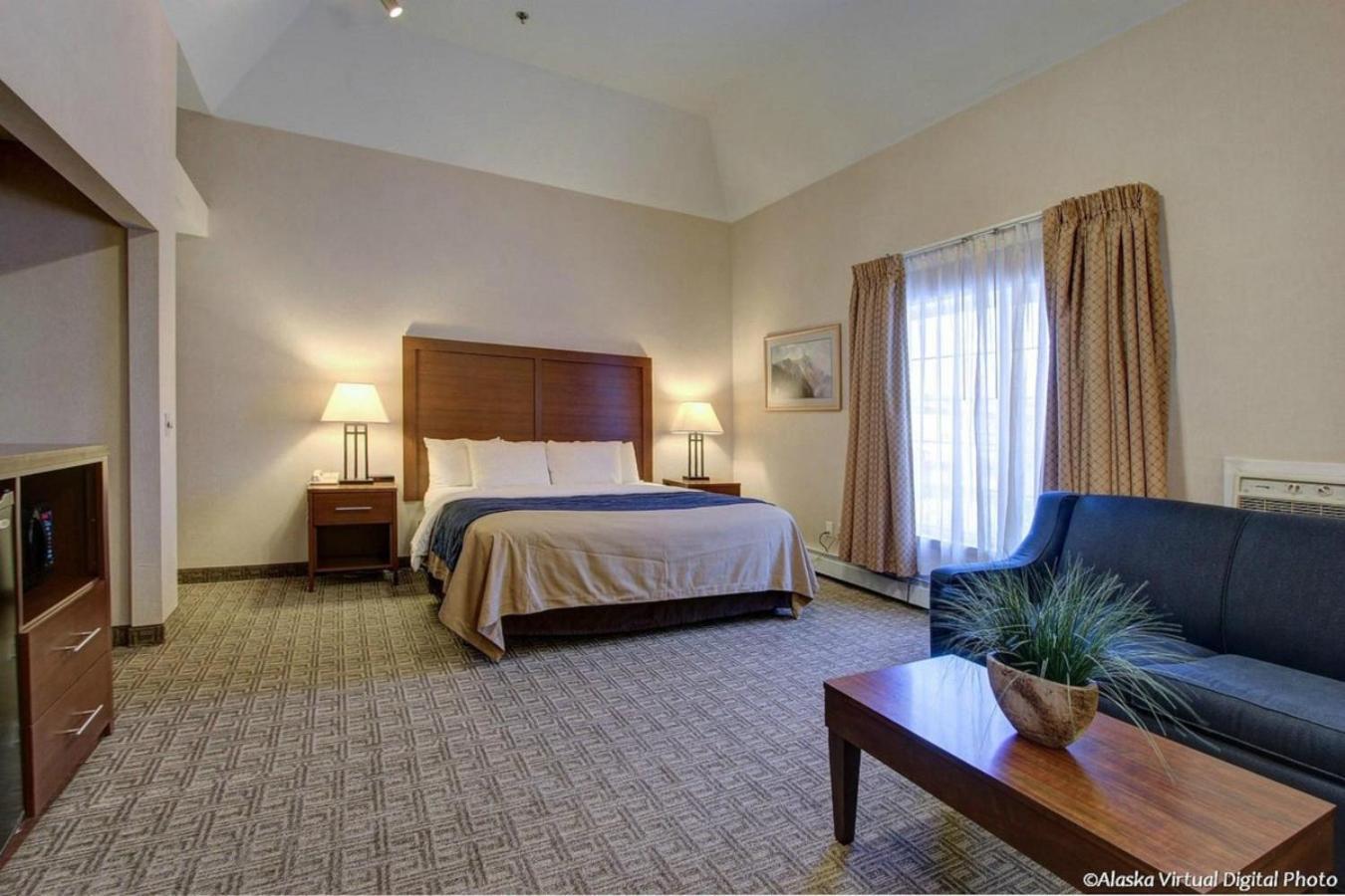 Wingate By Wyndham Anchorage Downtown - Ship Creek Hotel Bagian luar foto