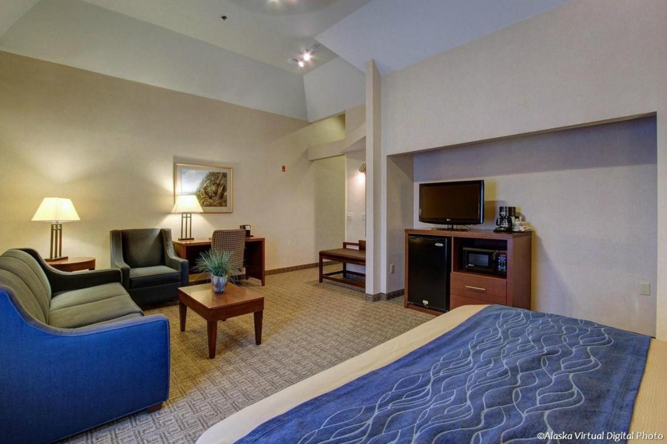 Wingate By Wyndham Anchorage Downtown - Ship Creek Hotel Bagian luar foto