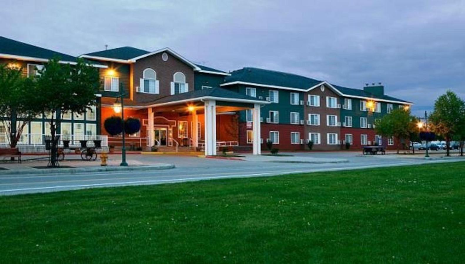 Wingate By Wyndham Anchorage Downtown - Ship Creek Hotel Bagian luar foto