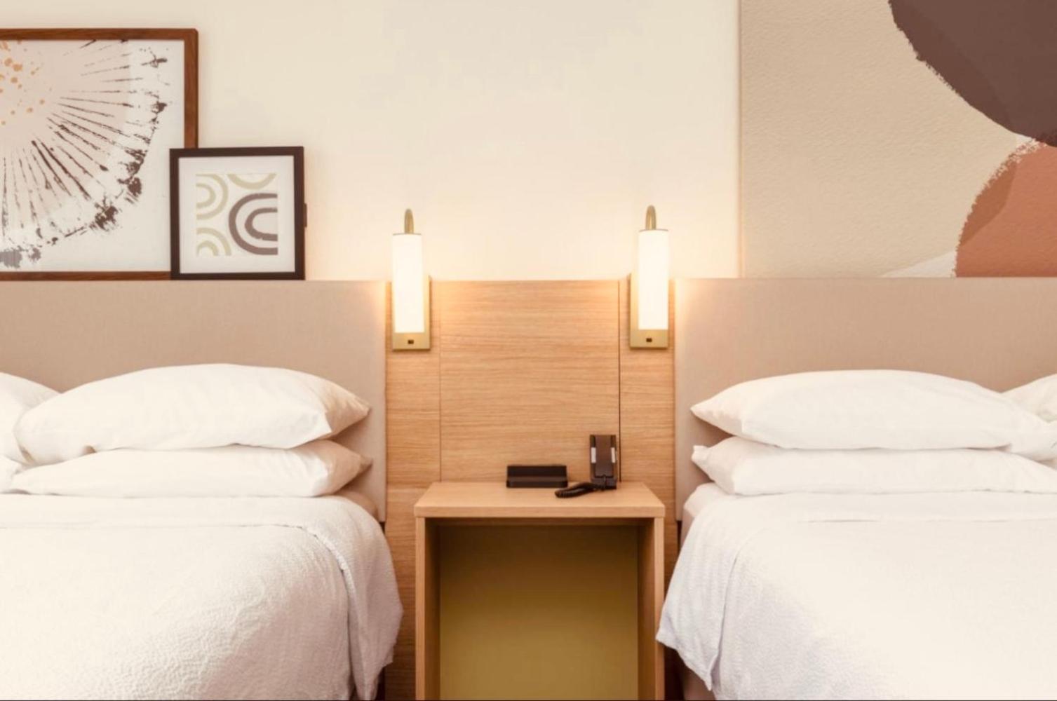 Wingate By Wyndham Anchorage Downtown - Ship Creek Hotel Bagian luar foto