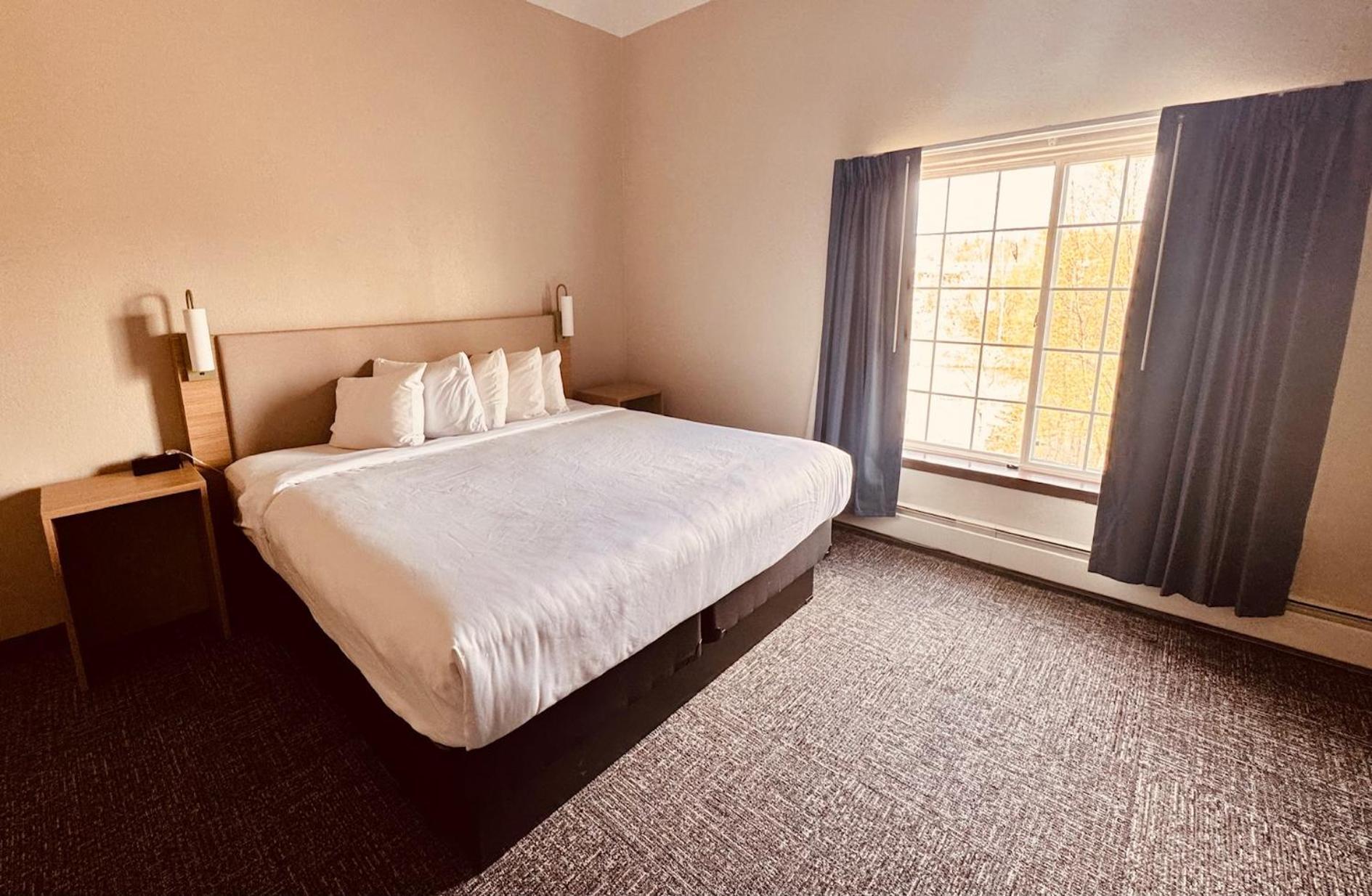Wingate By Wyndham Anchorage Downtown - Ship Creek Hotel Bagian luar foto