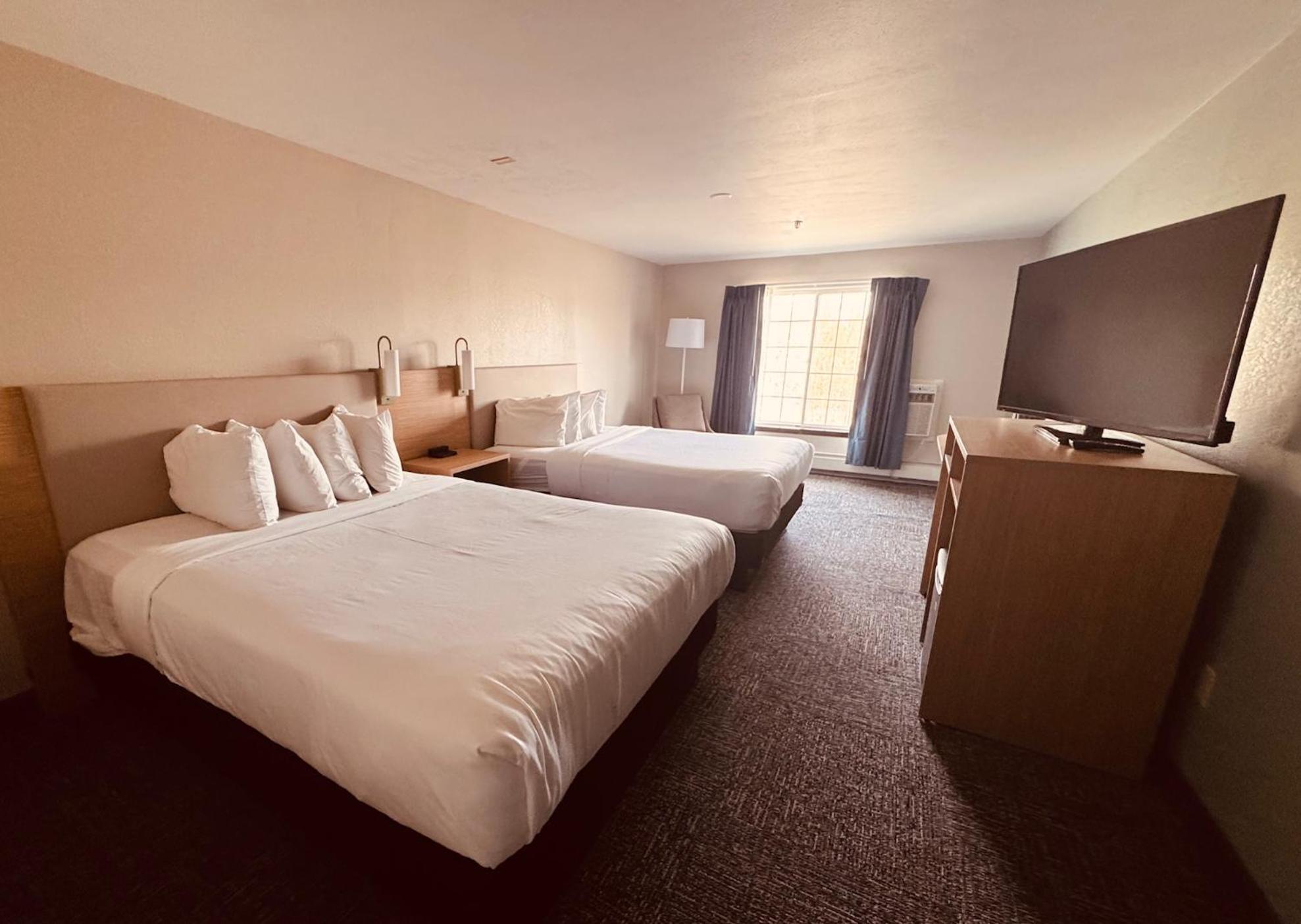 Wingate By Wyndham Anchorage Downtown - Ship Creek Hotel Bagian luar foto