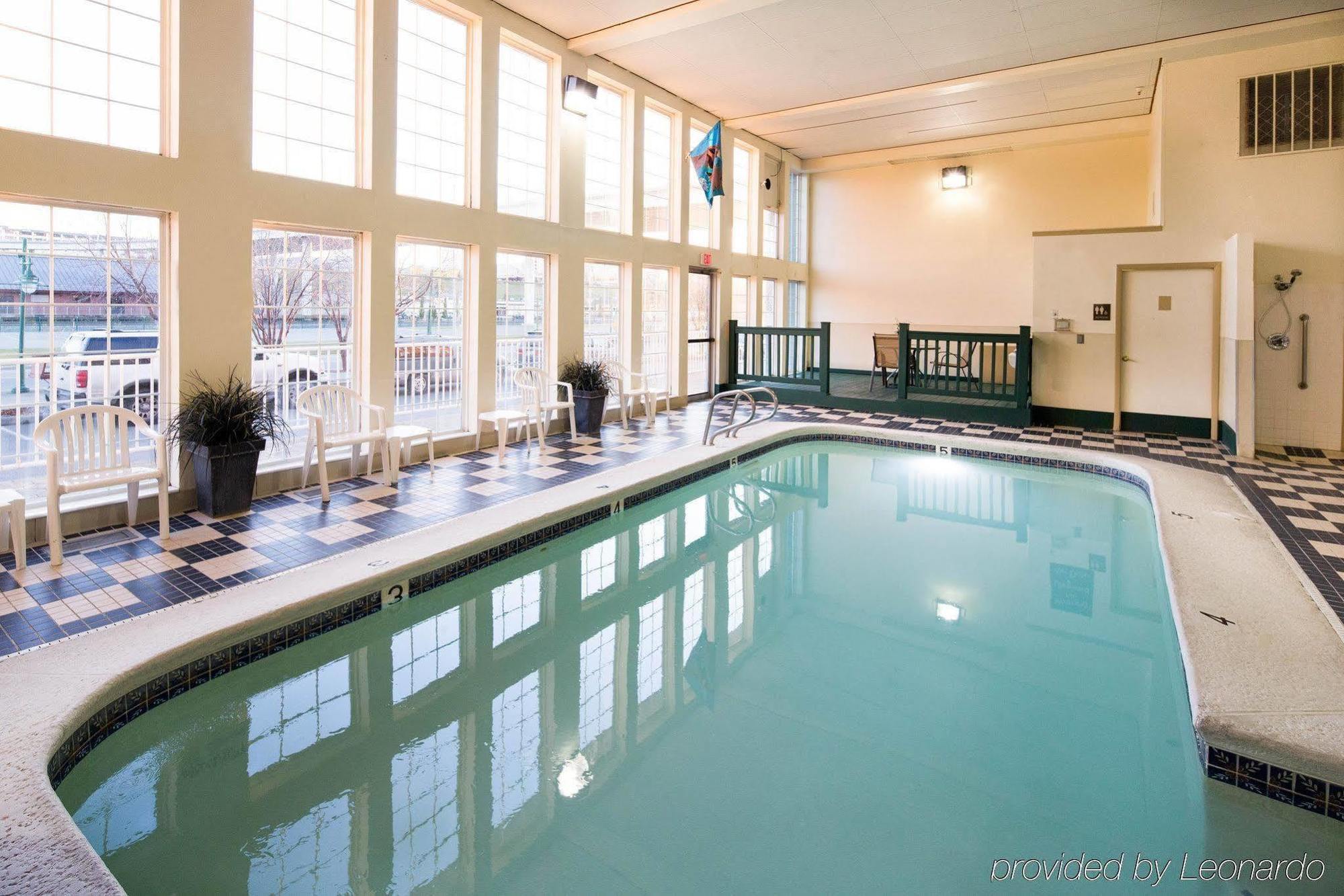Wingate By Wyndham Anchorage Downtown - Ship Creek Hotel Bagian luar foto